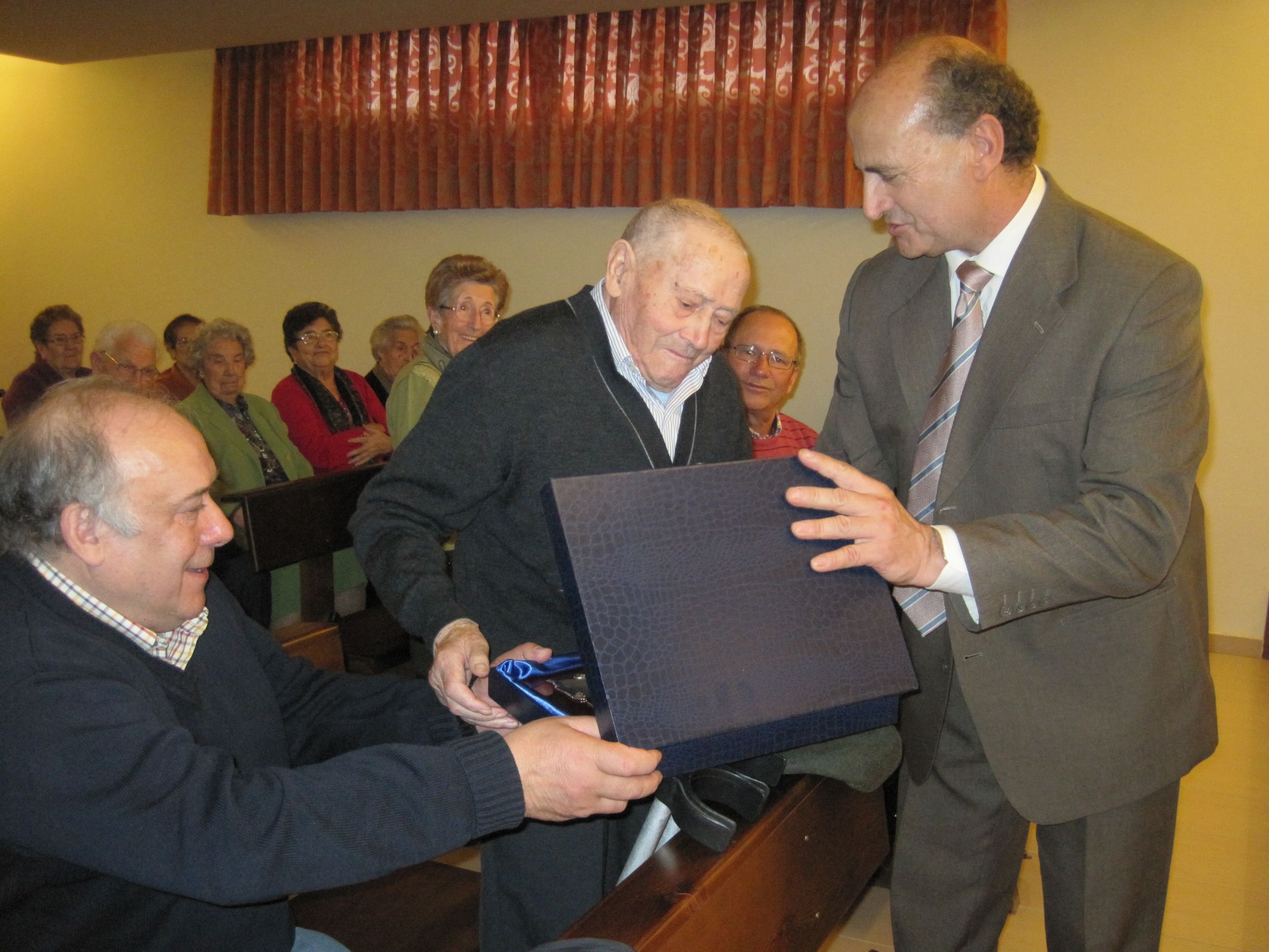  LA DIPUTACIÓN HOMENAJEA A JULIÁN ALCOCEBA MEDINA CON MOTIVO DE SU CENTENARIO